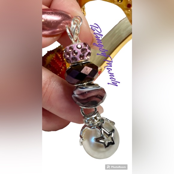 Purple and silver with silver star themed glass pearl wrapped pendant - Picture 2 of 9